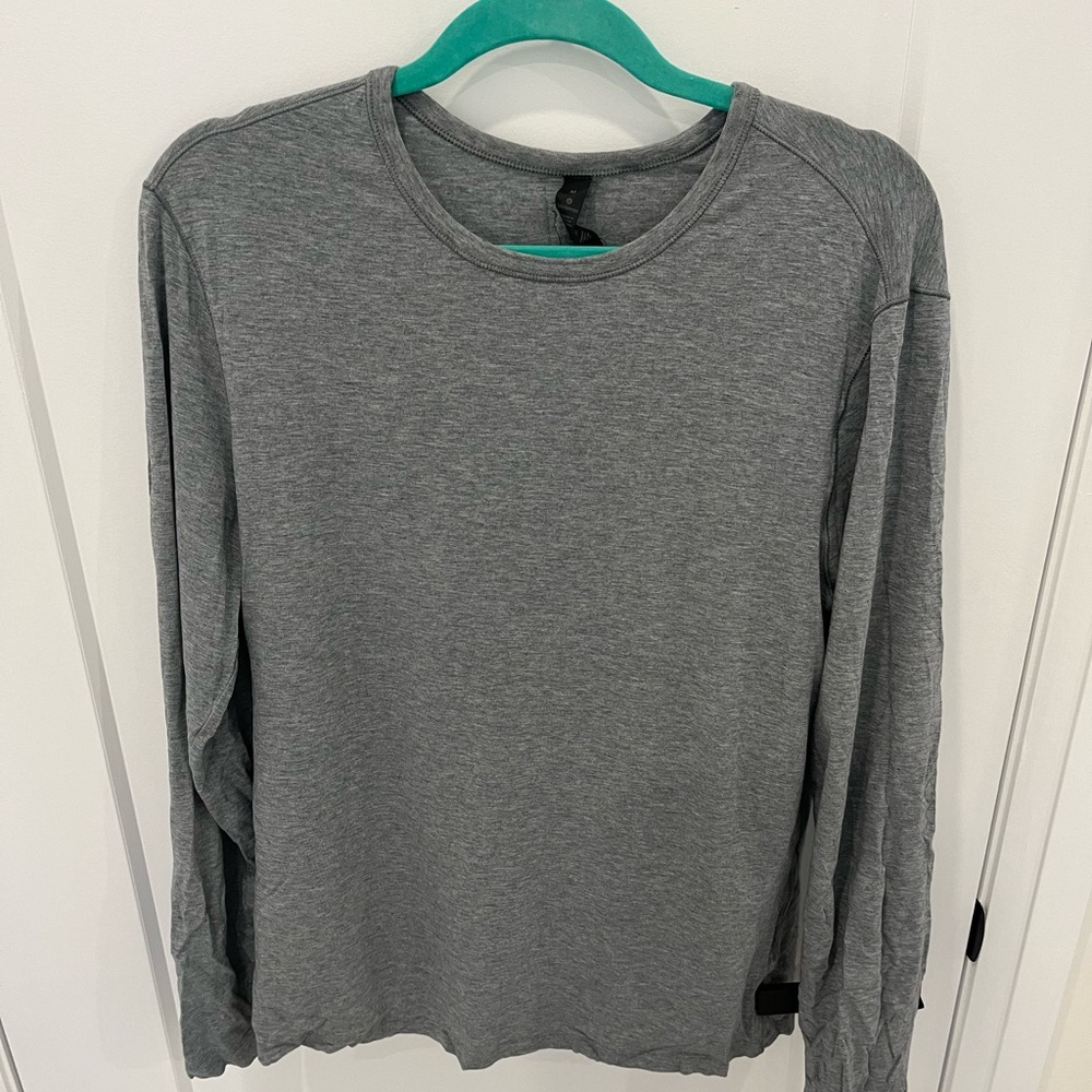 Mens Large - Long Sleeve Lulu shirt